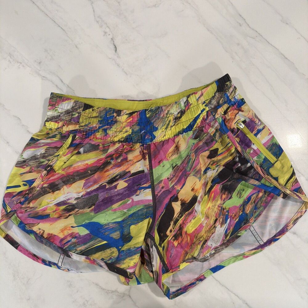 Lululemon Tracker Short V Serpentine 4" Sz 10 Sporty Running Gym